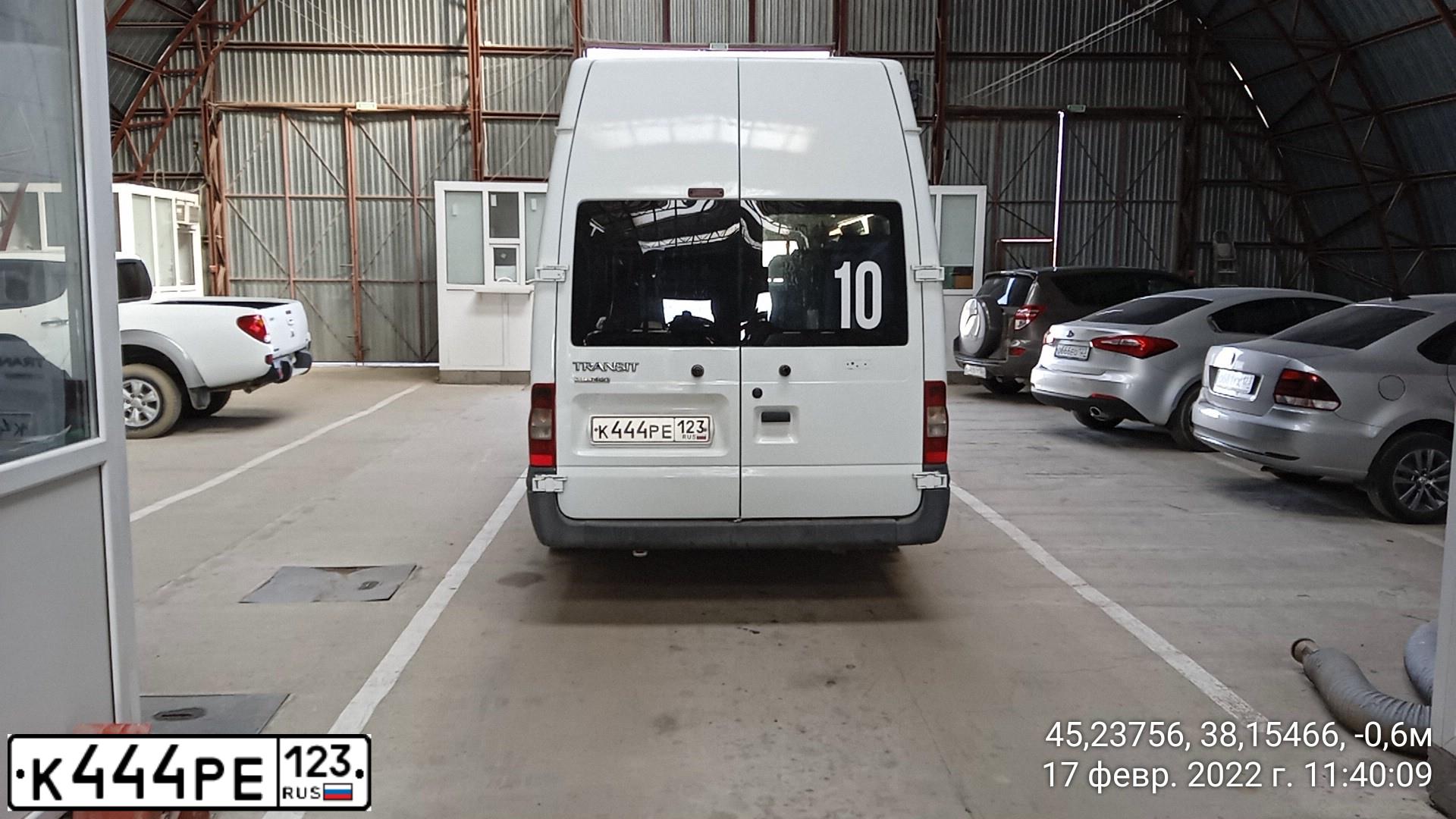 Фото автомобиля GAZ 3221 EL, 2003 — госномер К444РЕ123. Цвет: Белый