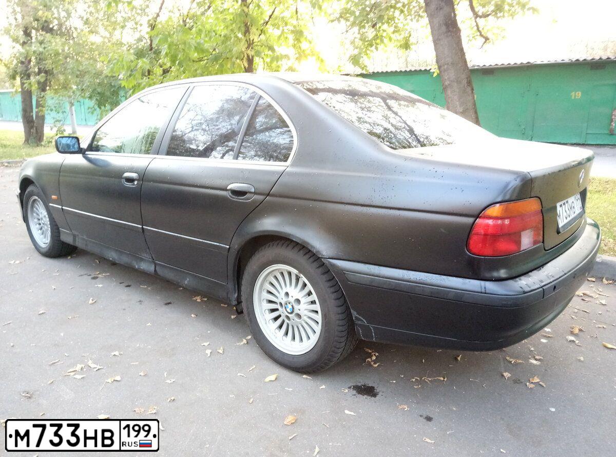 Фото автомобиля HYUNDAI SANTA FE, 2008 — госномер М733НВ199. Цвет: ЧЕРНЫЙ