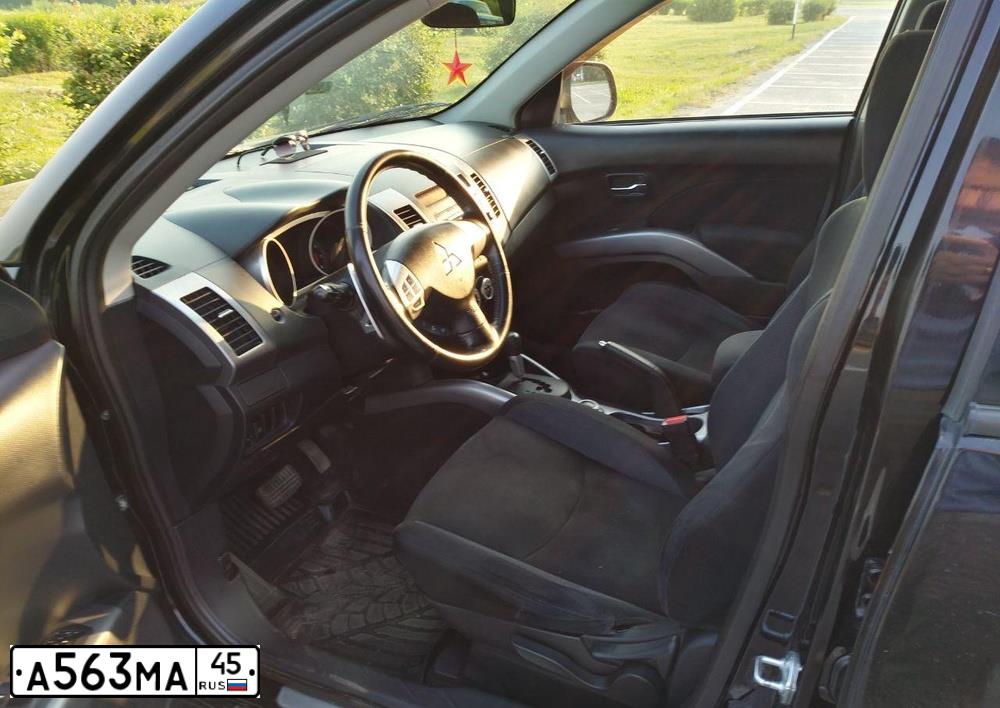 Фото автомобиля MITSUBISHI OUTLANDER, 2008 — госномер А563МА45. Цвет: ЧЕРНЫЙ
