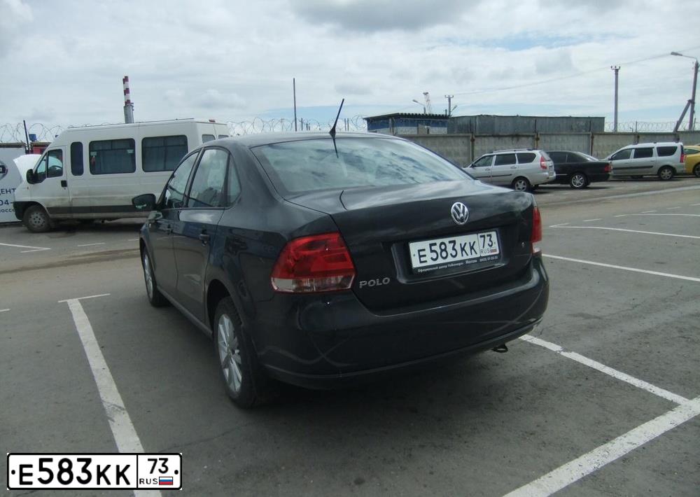 Фото автомобиля ФОЛЬКСВАГЕН ПОЛО, 2015 — госномер А493СХ252. Цвет: Серый