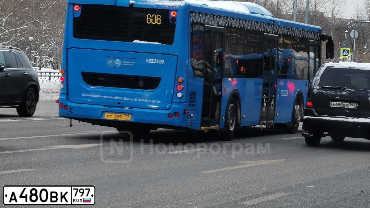 Фото автомобиля MERCEDES M-KLASSE, 2000 — госномер А480ВК797. Цвет: ЧЕРНЫЙ