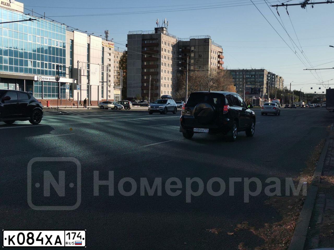 Фото автомобиля TOYOTA RAV4, 2011 — госномер К084ХА174. Цвет: ТЕМНО-СЕРЫЙ