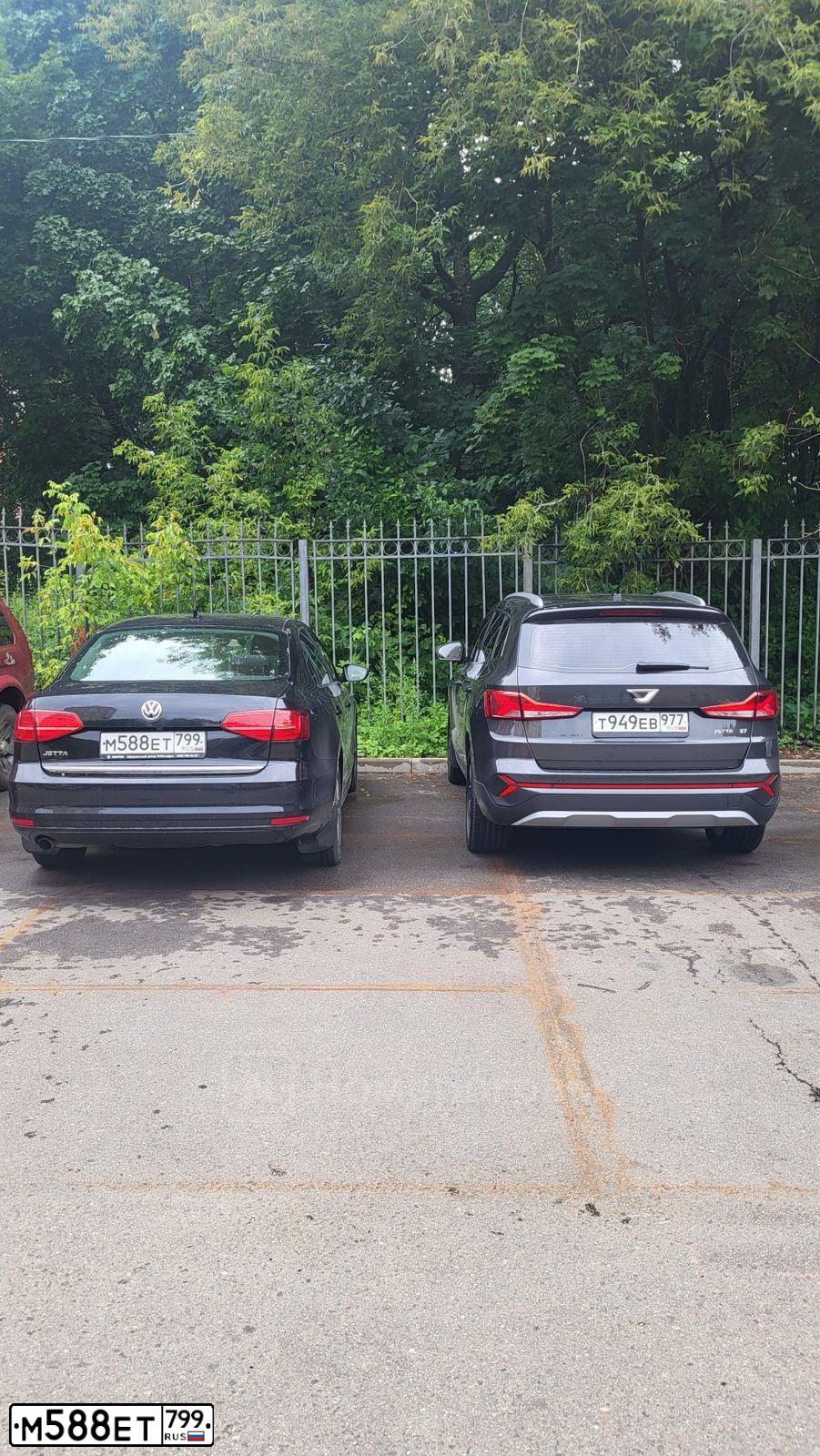 Фото автомобиля VOLKSWAGEN JETTA, 2018 — госномер М588ЕТ799. Цвет: ЧЕРНЫЙ