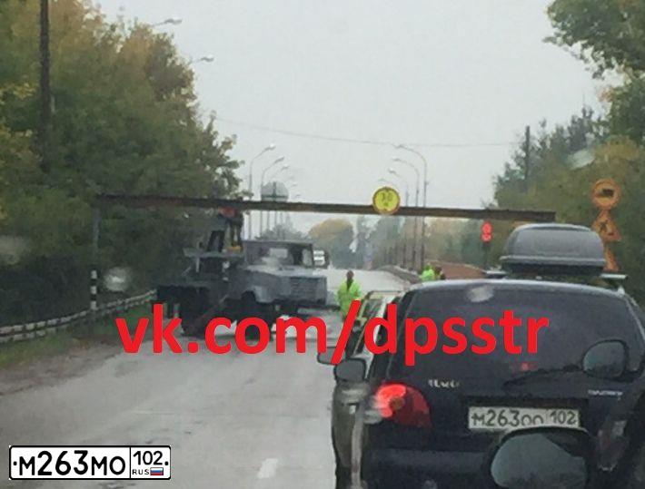 Фото автомобиля OPEL ASTRA, 2010 — госномер Е088РР702. Цвет: СИНИЙ МЕТАЛЛИК