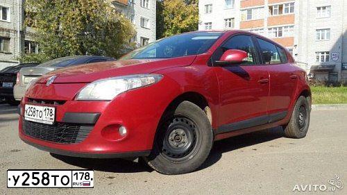 Фото автомобиля NISSAN QASHQAI, 2008 — госномер У267МР45. Цвет: СЕРЫЙ