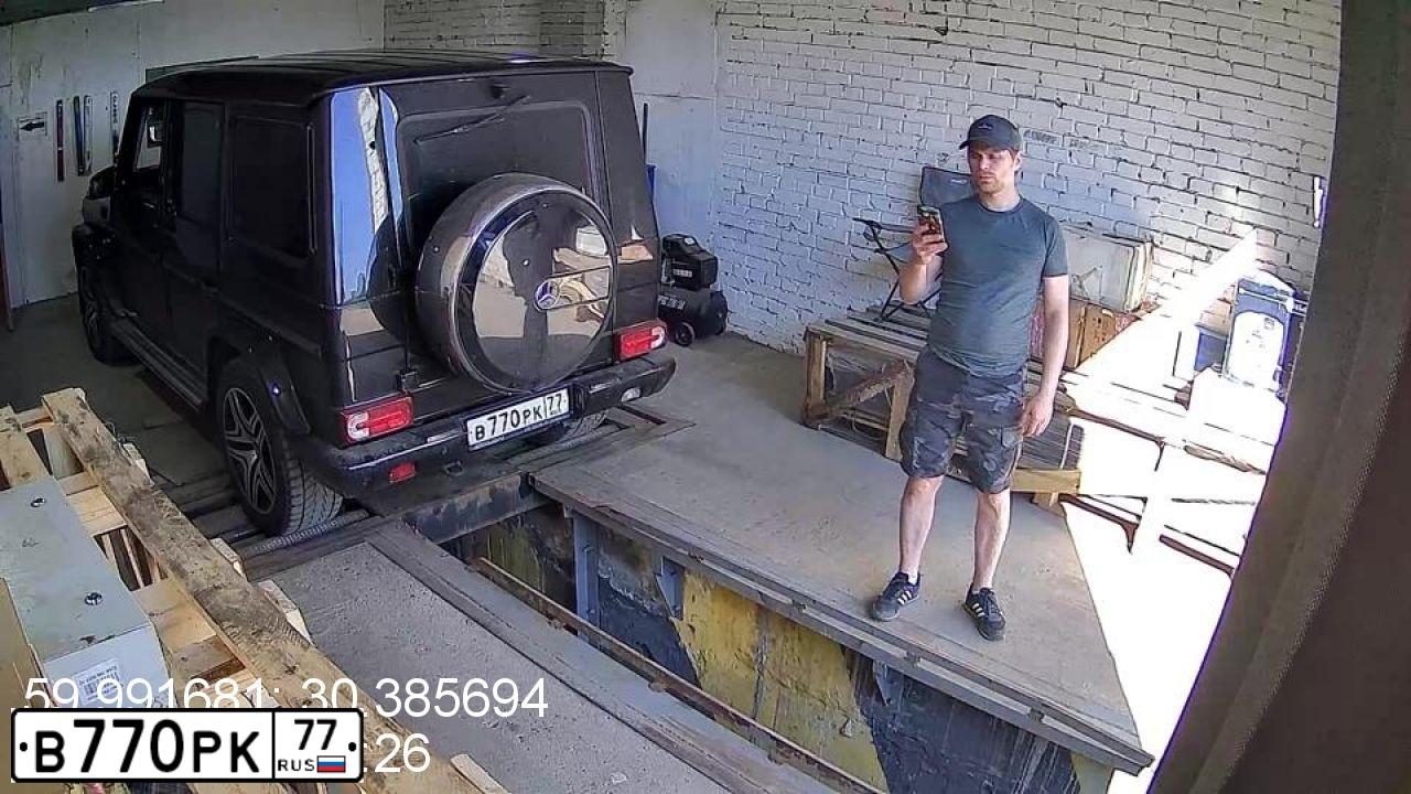 Фото автомобиля FORD EXPLORER, 2008 — госномер О573НН71. Цвет: ЧЕРНЫЙ
