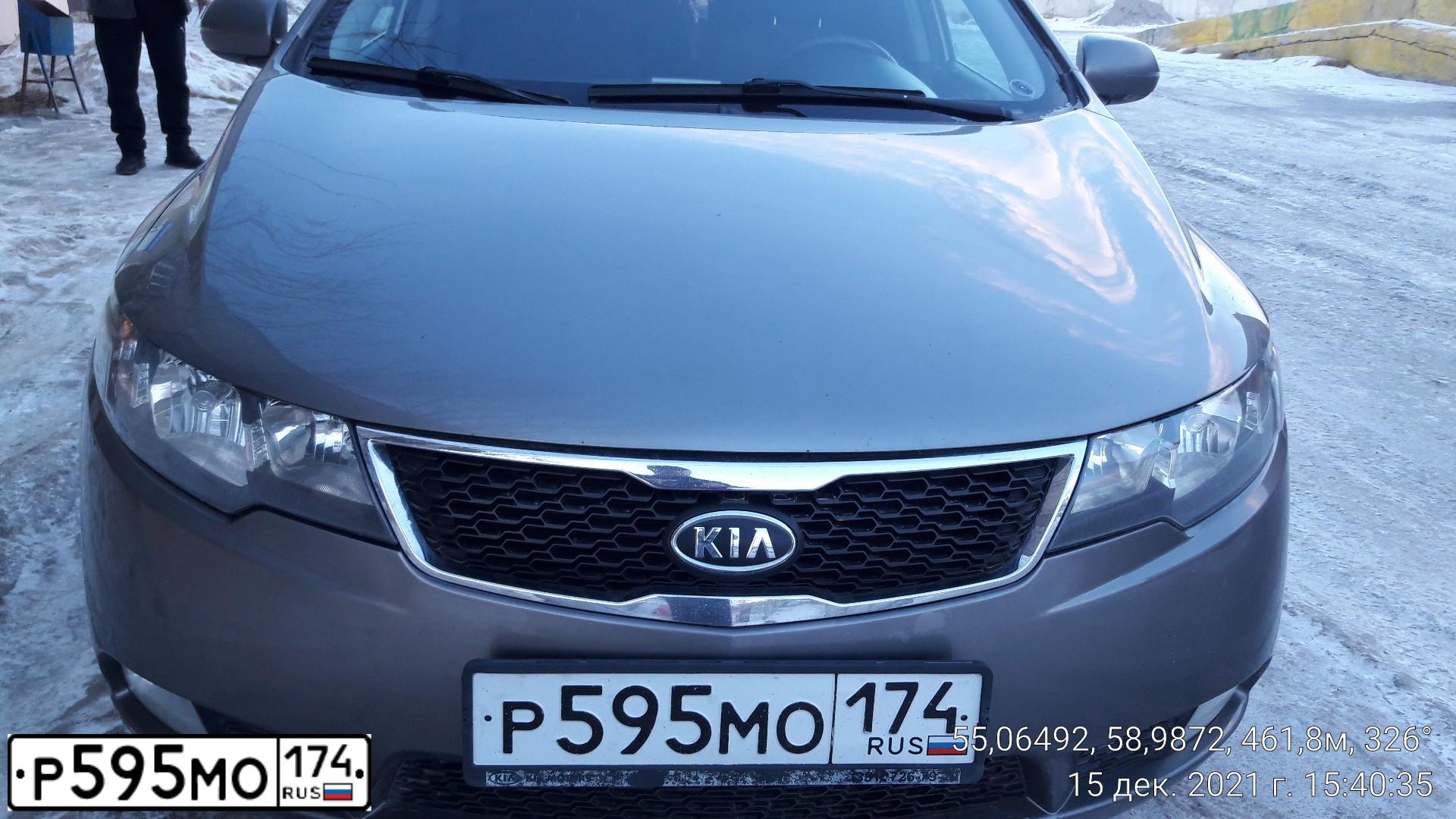 Фото автомобиля KIA CERATO, 2011 — госномер Р595МО174. Цвет: СЕРЫЙ