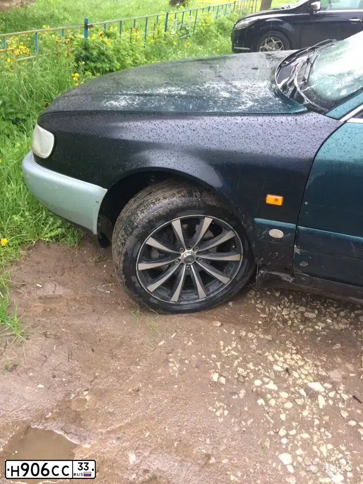Фото автомобиля AUDI A6, 1995 — госномер Х552ВО33. Цвет: ЗЕЛЕНЫЙ