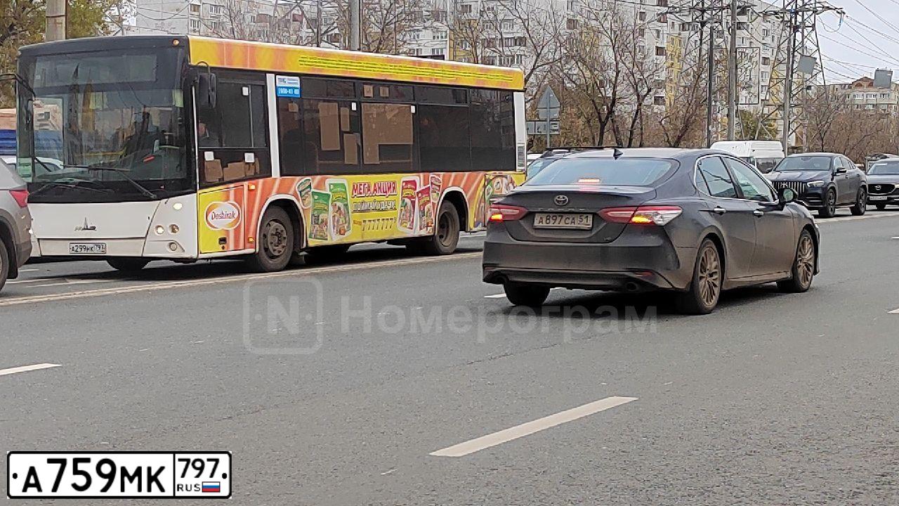 Фото автомобиля MERCEDES M-KLASSE, 2007 — госномер О333ОК33. Цвет: СЕРЫЙ