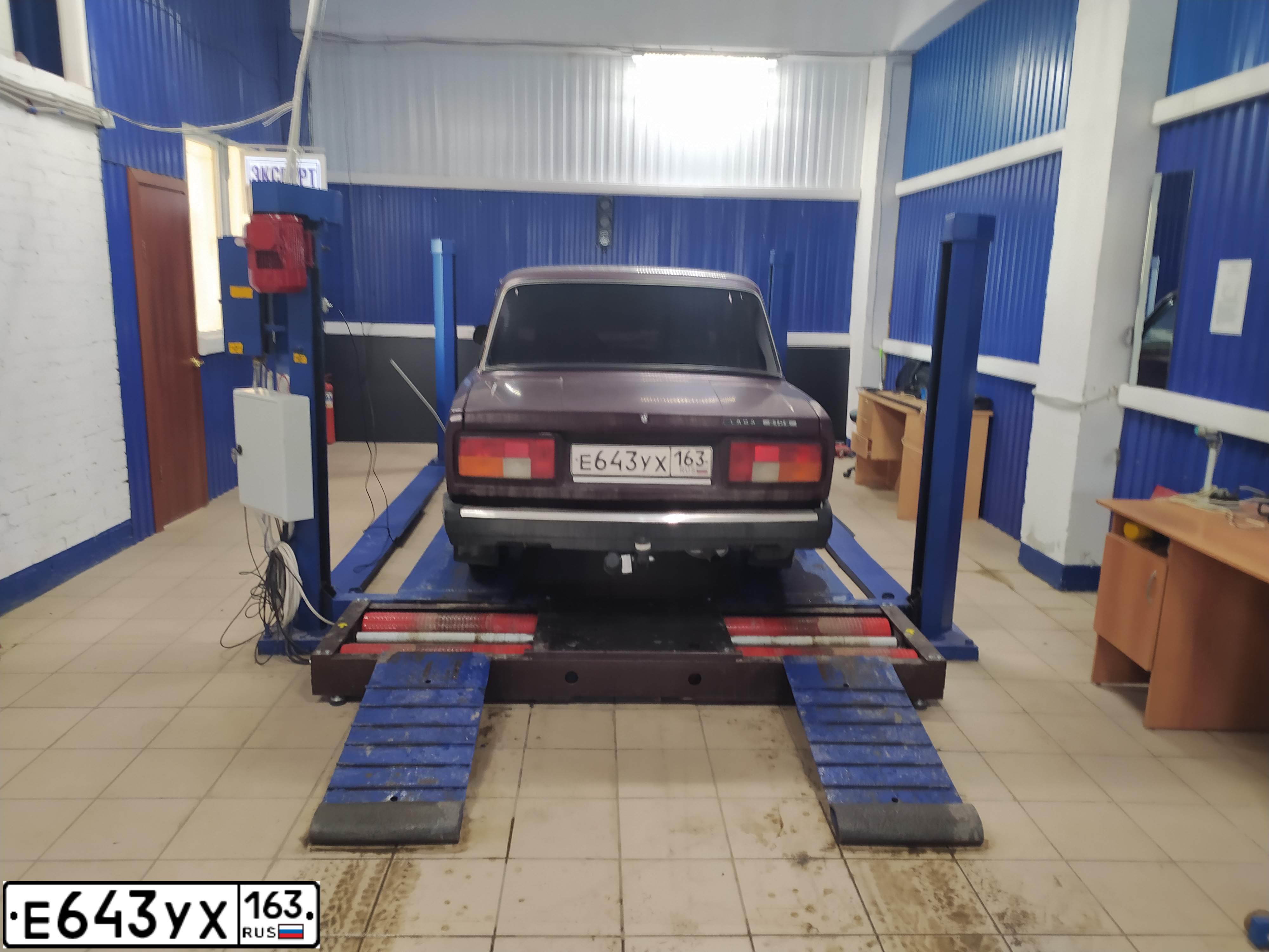 Фото автомобиля LADA 2105, 2007 — госномер Е643УХ163. Цвет: ТЕМНО ВИШНЕВЫЙ