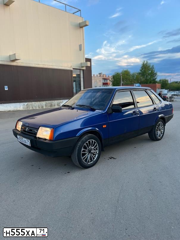 Фото автомобиля LADA 2109 SAMARA, 2004 — госномер С005ОХ71. Цвет: СЕРЕБРИСТЫЙ ЯРКО-СИНИЙ
