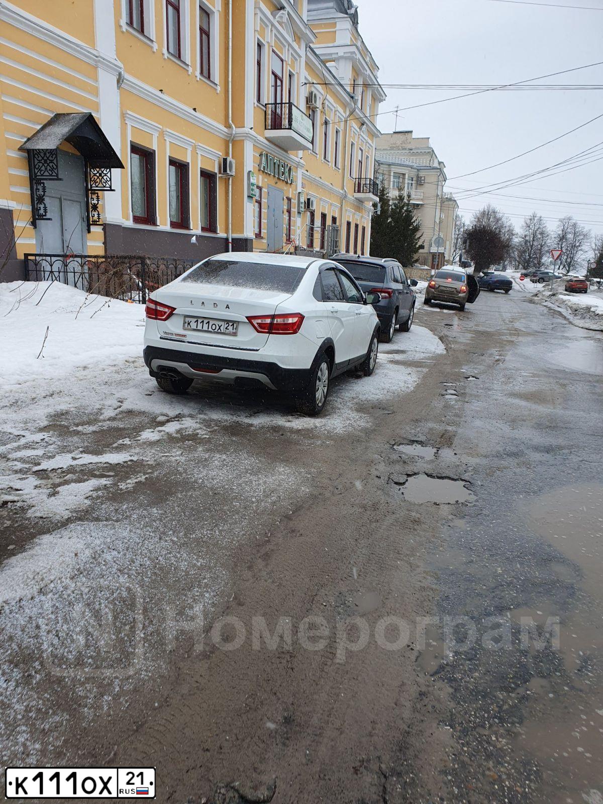 Фото автомобиля LADA VESTA, 2020 — госномер К111ОХ21. Цвет: Белый