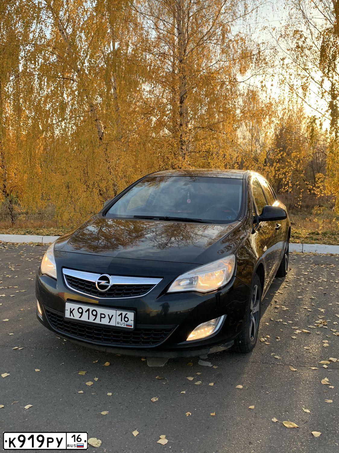 Фото автомобиля MERCEDES GLK-KLASSE, 2015 — госномер У595РМ116. Цвет: Белый
