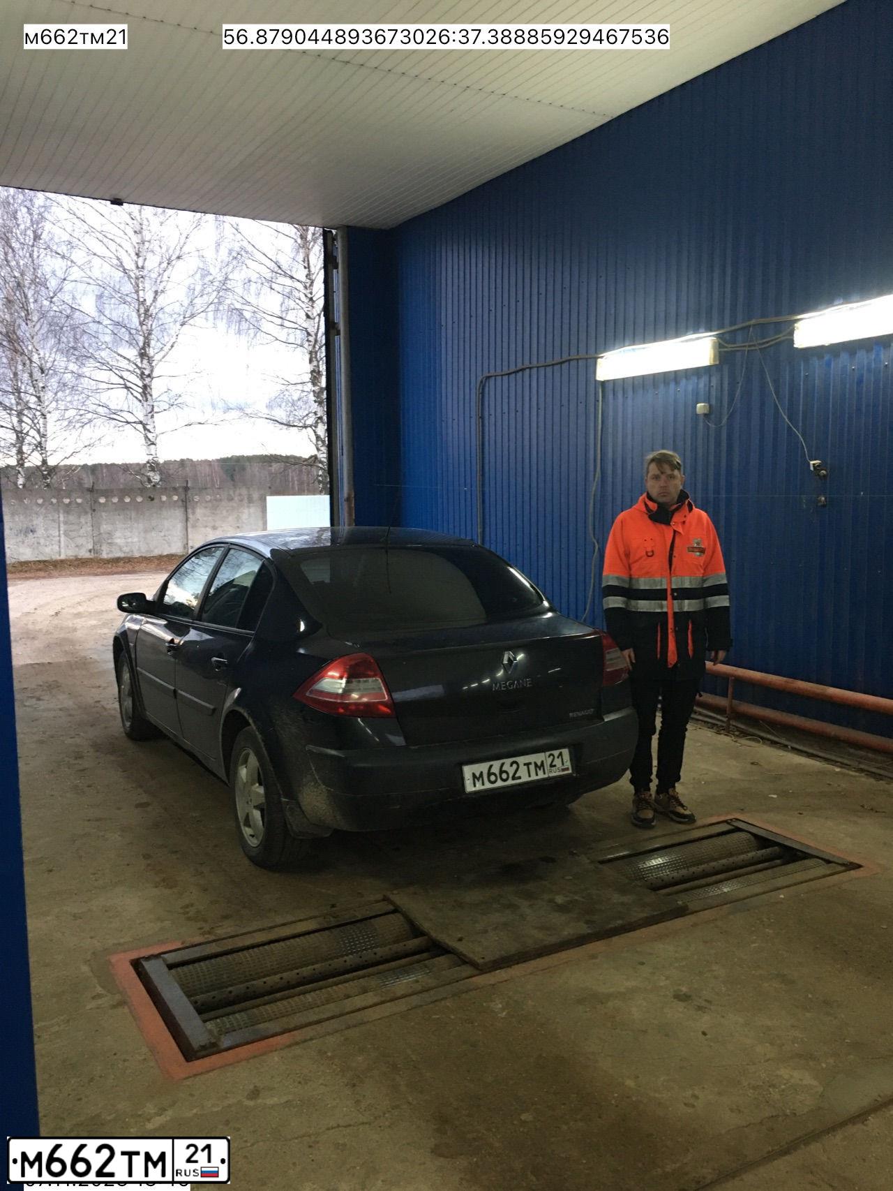 Фото автомобиля RENAULT MEGANE, 2006 — госномер М662ТМ21. Цвет: ЧЕРНЫЙ
