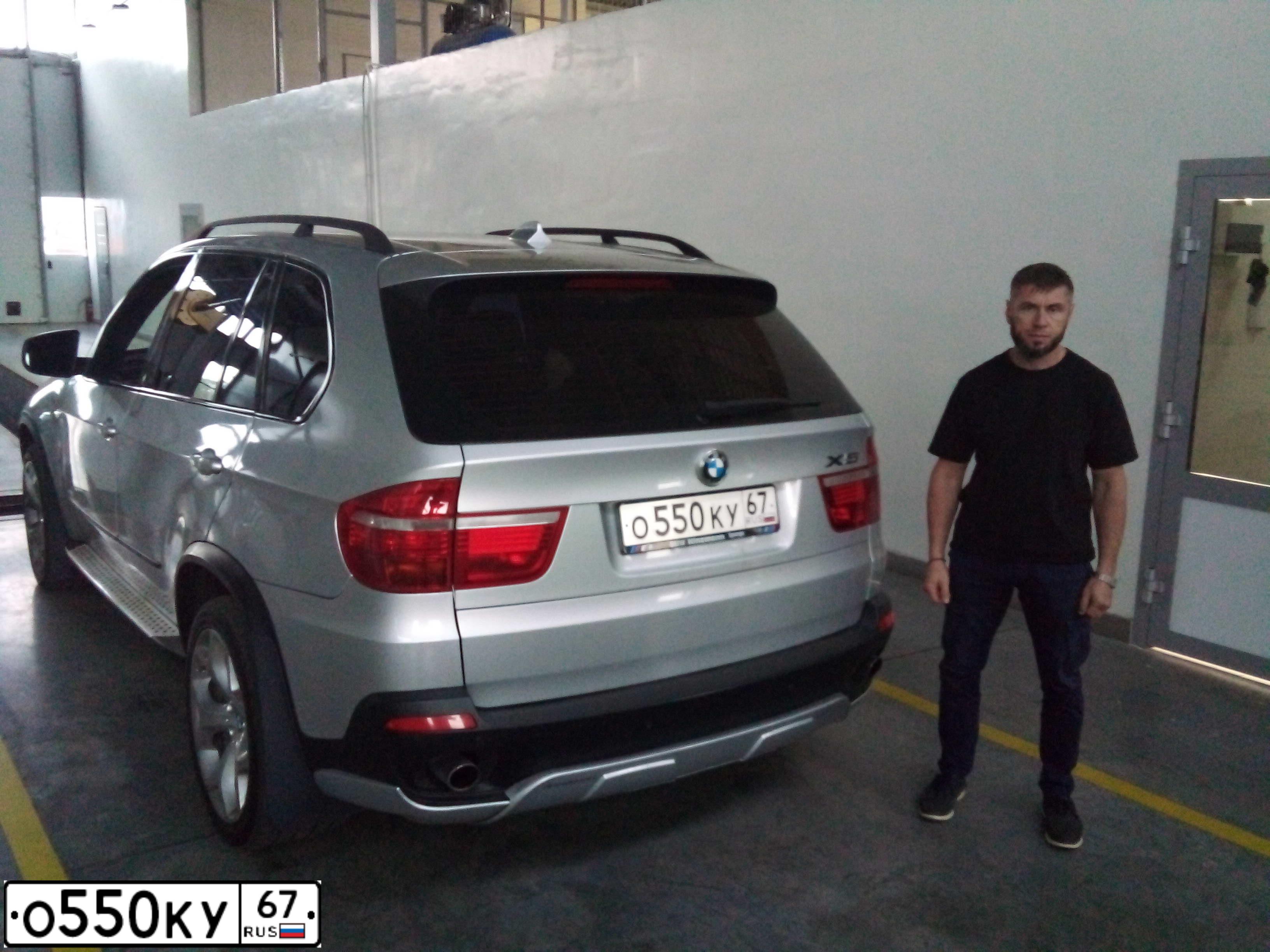Фото автомобиля BMW X5, 2003 — госномер А516АЕ67. Цвет: СЕРЫЙ