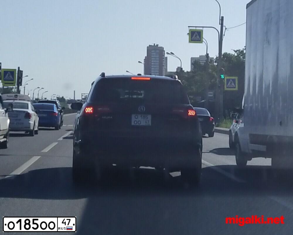 Фото автомобиля TOYOTA LAND CRUISER 100, 2001 — госномер С695РВ198