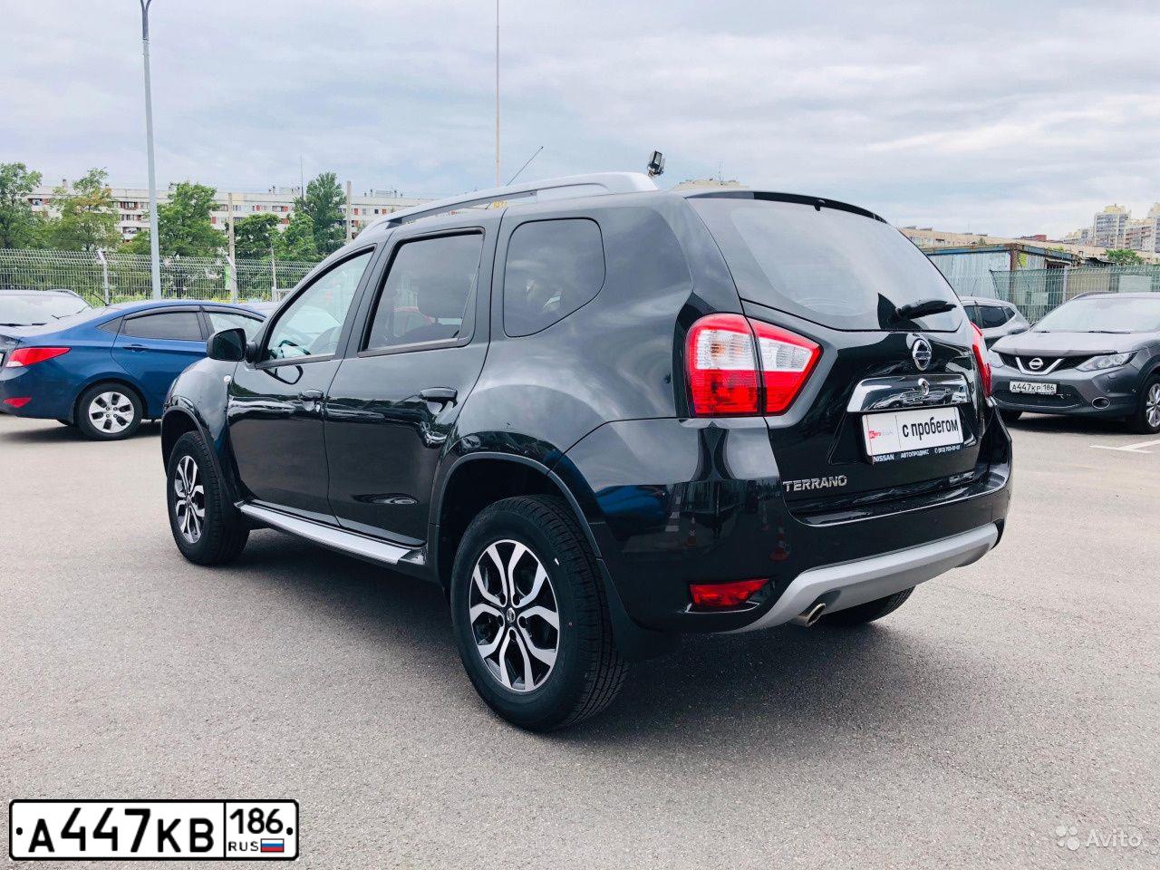 Фото автомобиля TOYOTA LANDCRUISER 200, 2011 — госномер Т555СХ86. Цвет: Белый