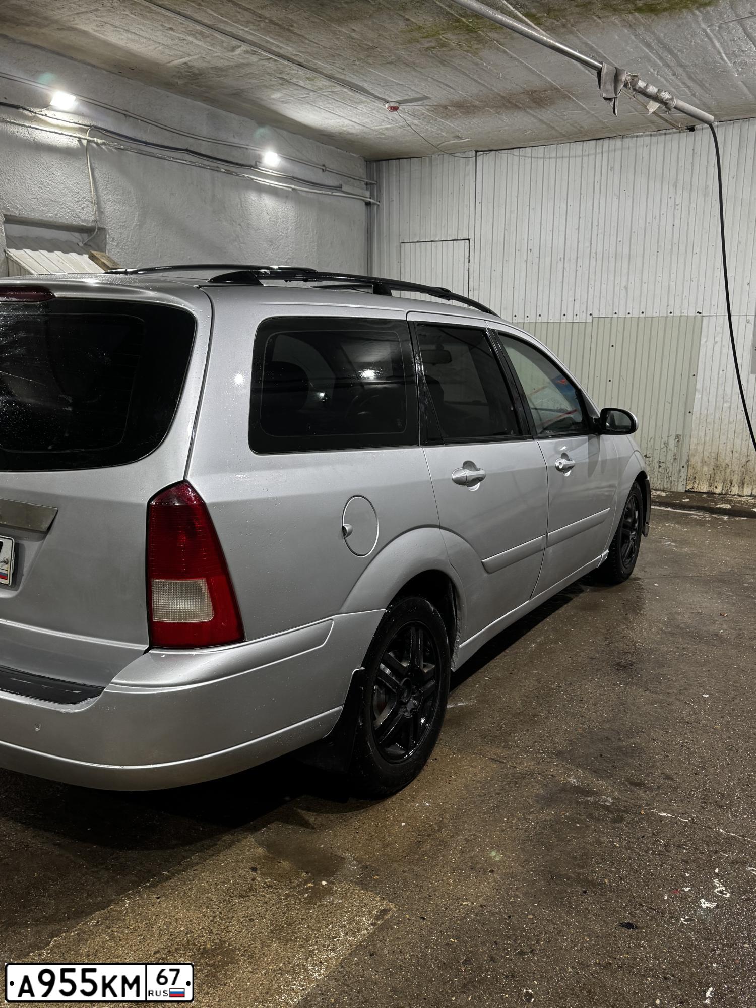 Фото автомобиля FORD D FOCUS, 2000 — госномер А955КМ67. Цвет: СЕРЕБРИСТЫЙ