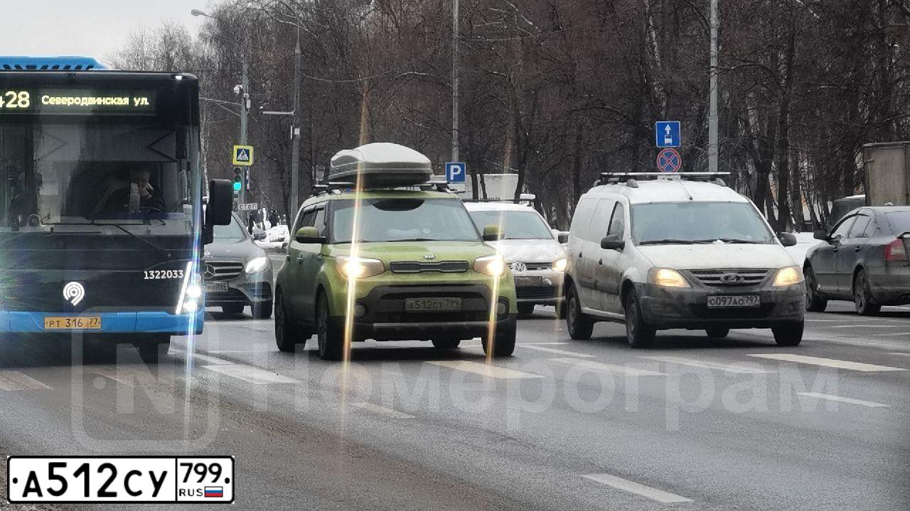 Фото автомобиля MERCEDES GLC-KLASSE, 2019 — госномер А512СУ799. Цвет: ЧЕРНЫЙ