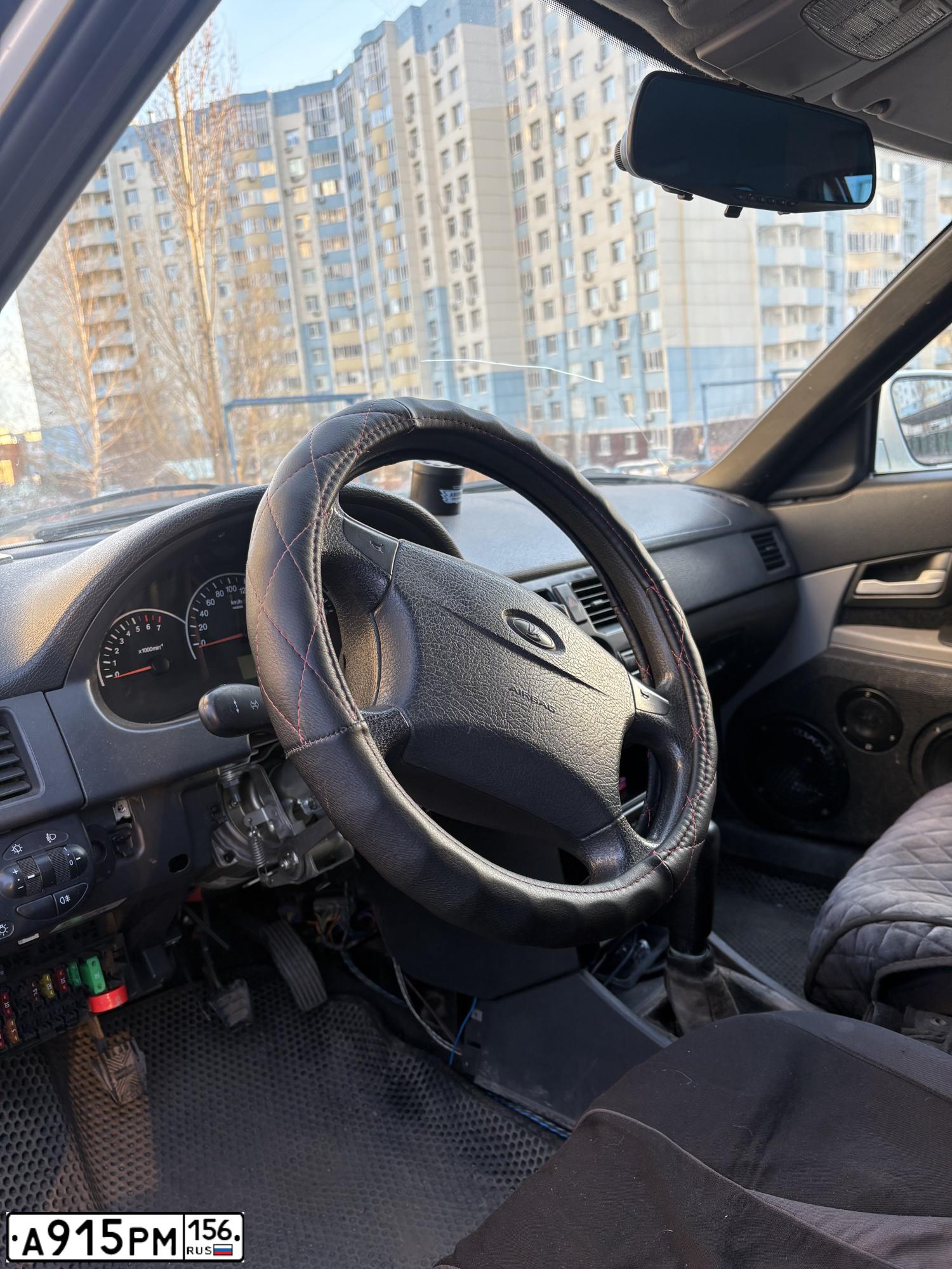 Фото автомобиля LADA 2172 PRIORA, 2012 — госномер А915РМ156. Цвет: Белый