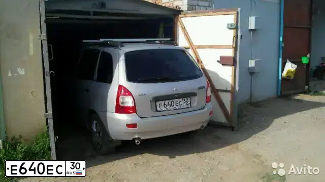 Фото автомобиля LADA 1117 KALINA, 2008 — госномер Е640ЕС30. Цвет: Серебристый