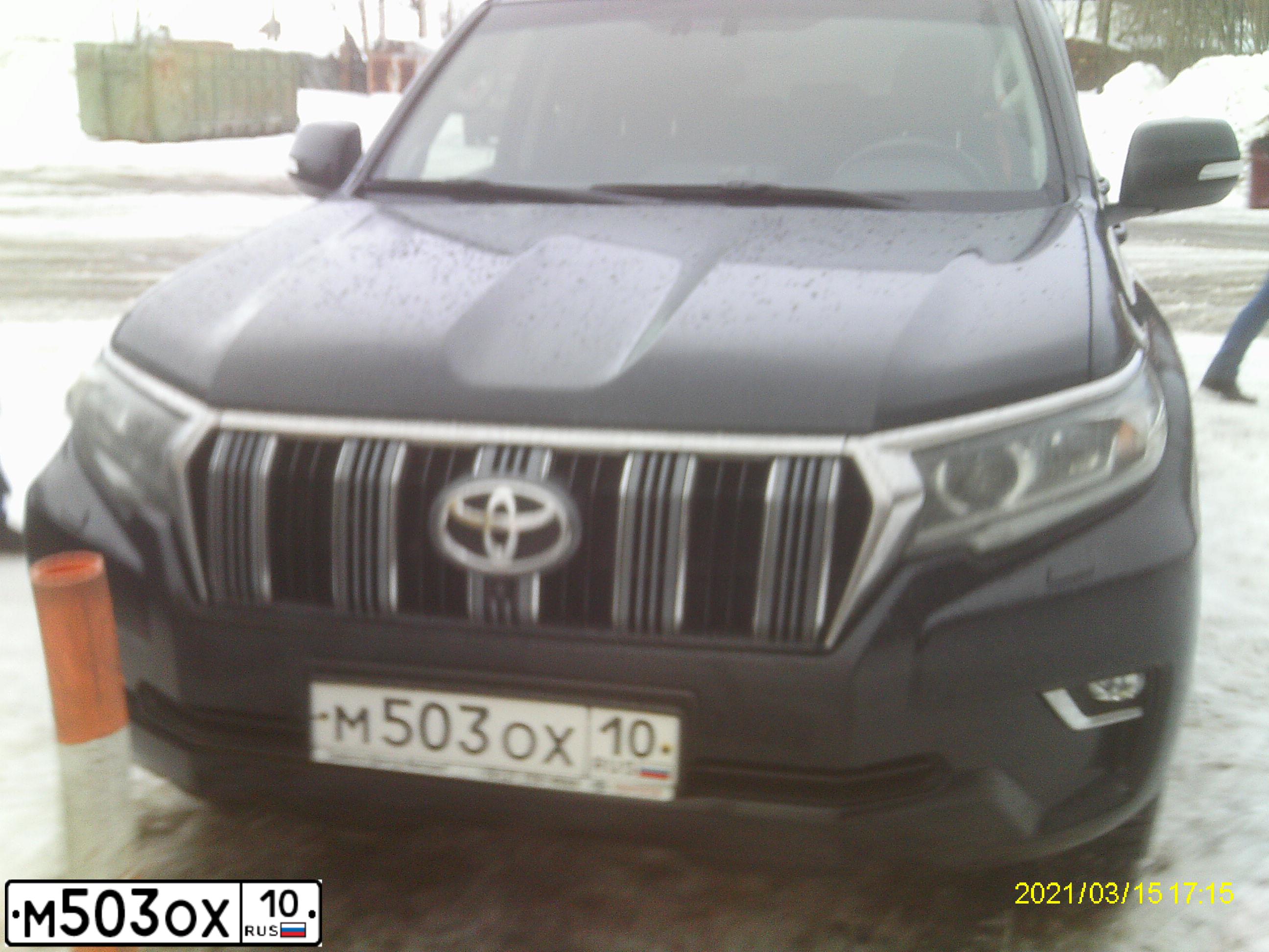Фото автомобиля TOYOTA LANDCRUISER, 2018 — госномер М503ОХ10. Цвет: ЧЕРНЫЙ