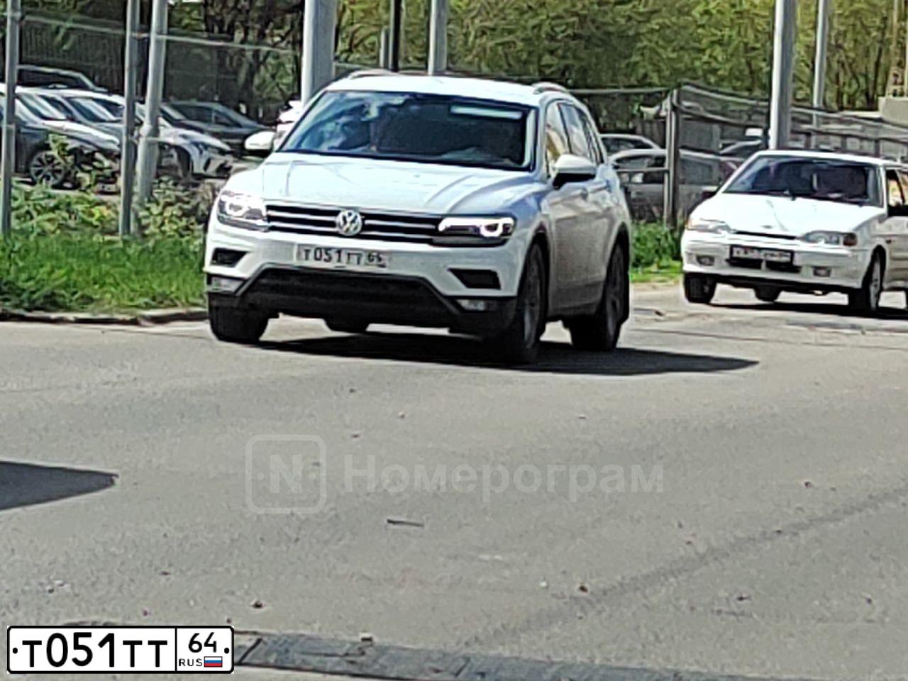 Фото автомобиля LADA 2109 SAMARA, 2000 — госномер Т887РК64. Цвет: ЯРКО-БЕЛЫЙ