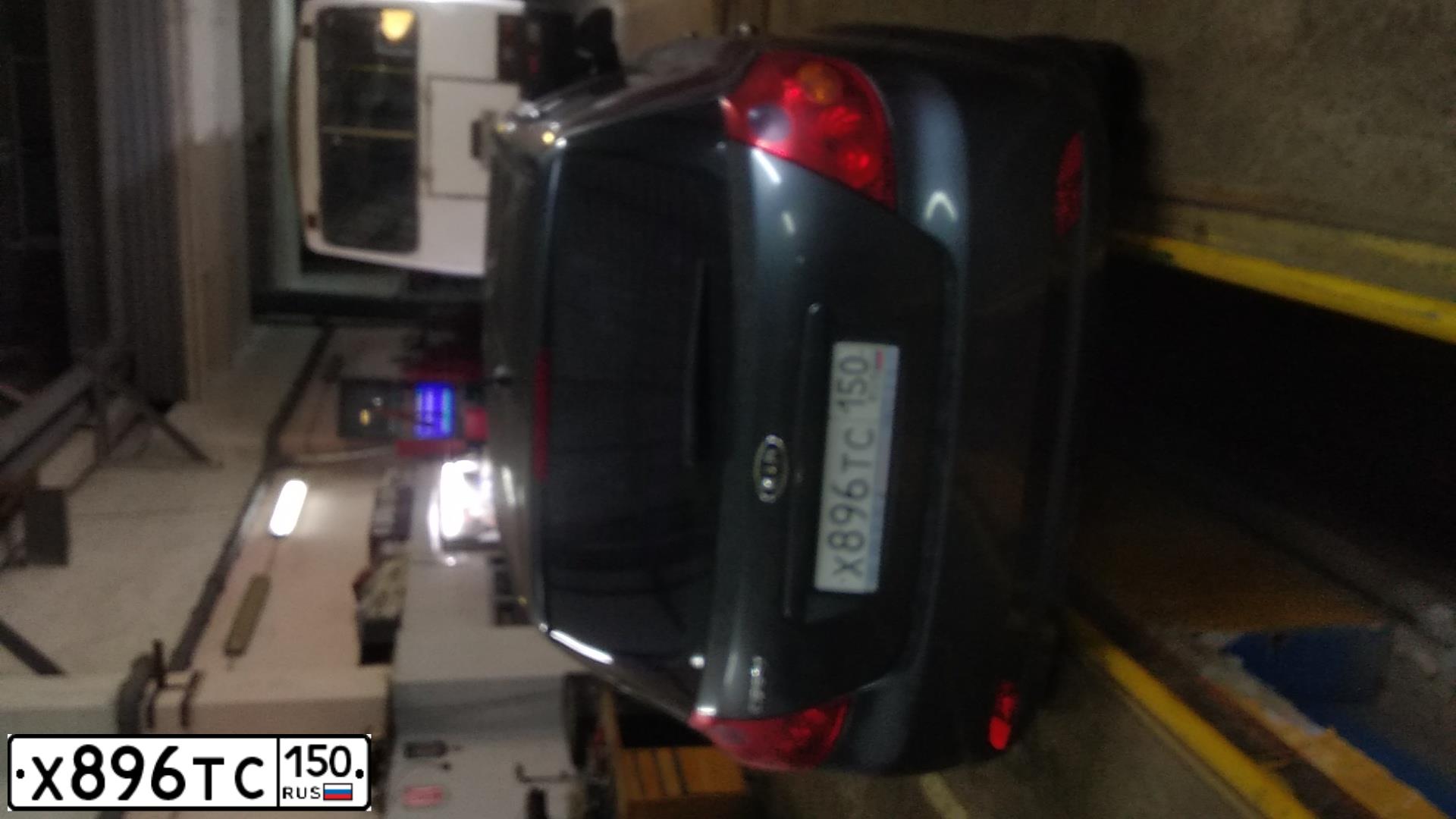 Фото автомобиля KIA CEE'D, 2008 — госномер Х896ТС150. Цвет: СЕРЫЙ