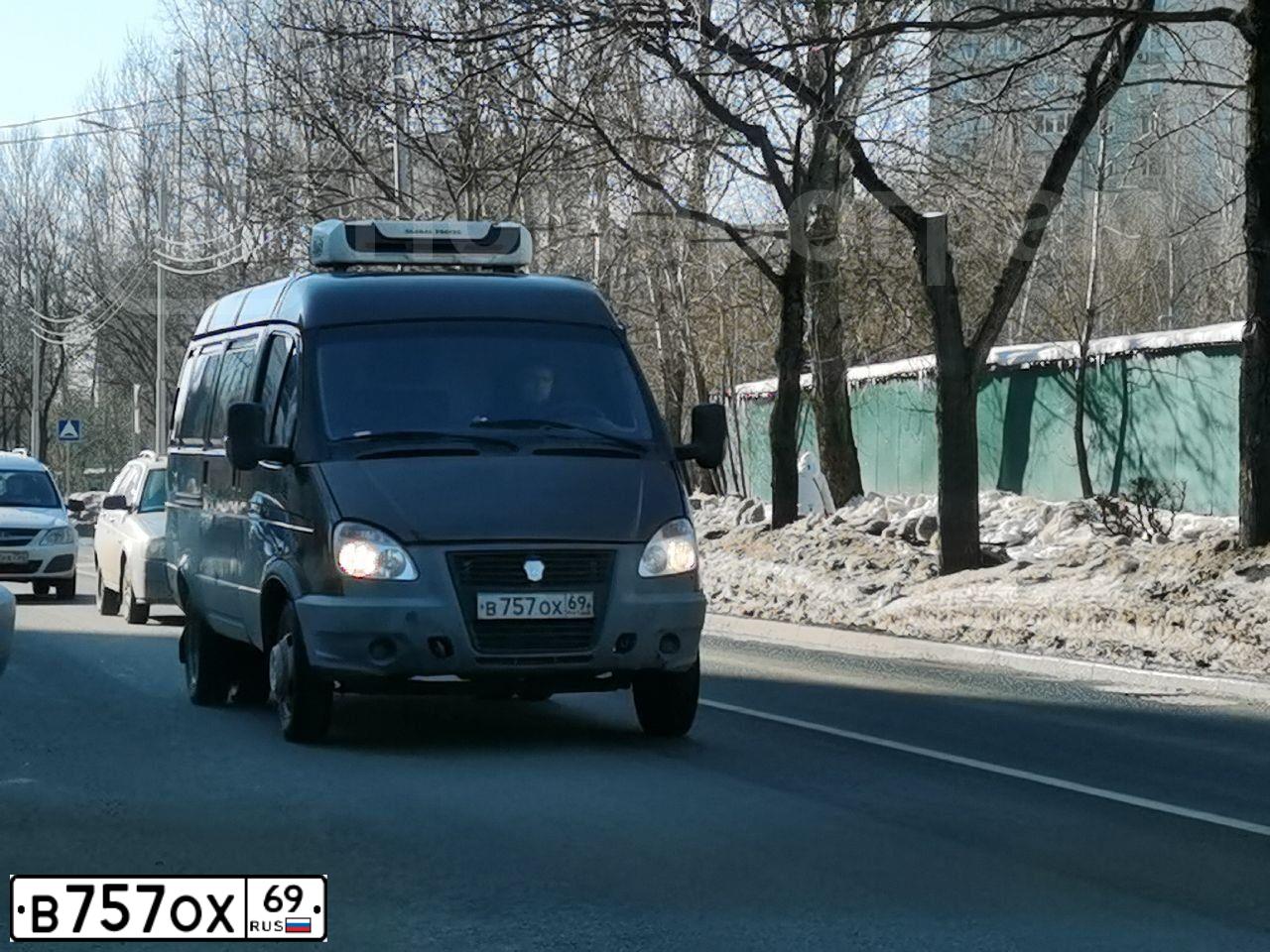 Фото автомобиля GAZ 2705, 2011 — госномер В136ОО790. Цвет: ТЕМНО-БЕЖЕВЫЙ