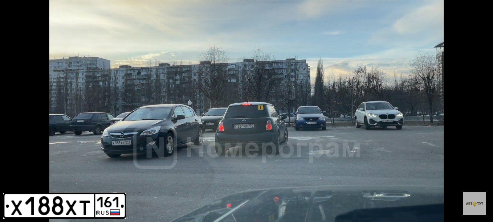 Фото автомобиля OPEL ASTRA, 2012 — госномер Х188ХТ161. Цвет: ЧЕРНЫЙ МЕТАЛЛИК