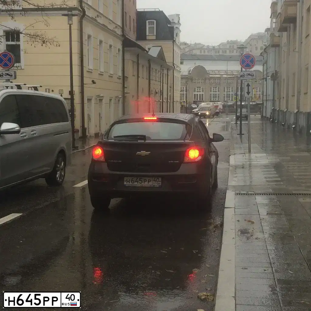 Фото автомобиля CHEVROLET CRUZE, 2013 — госномер А837УВ763. Цвет: СЕРЫЙ МЕТАЛЛИК