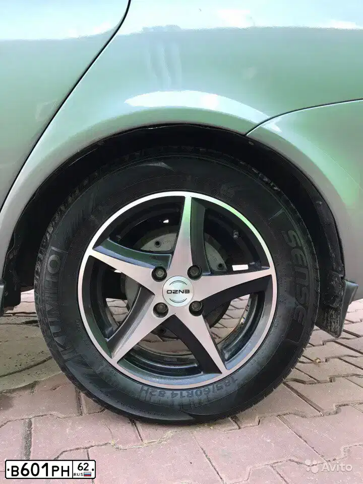 Фото автомобиля LADA 2170 PRIORA, 2007 — госномер В601РН62. Цвет: СЕРО-ЗЕЛЕНЫЙ