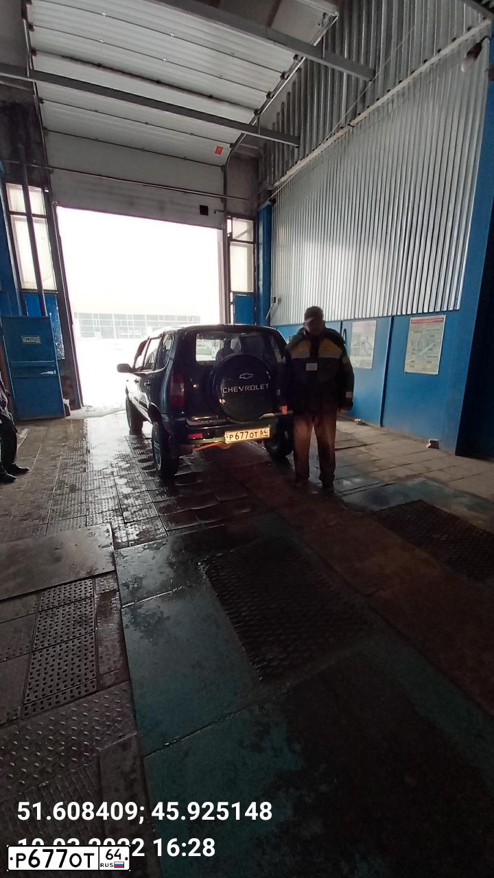 Фото автомобиля LADA 2112, 2005 — госномер Р162УС64. Цвет: ЧЕРНЫЙ