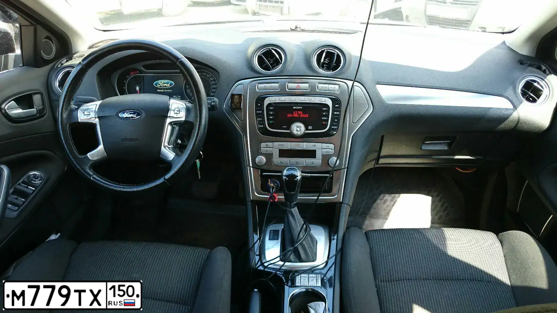 Фото автомобиля RENAULT LOGAN, 2007 — госномер К072НУ10. Цвет: СЕРЫЙ
