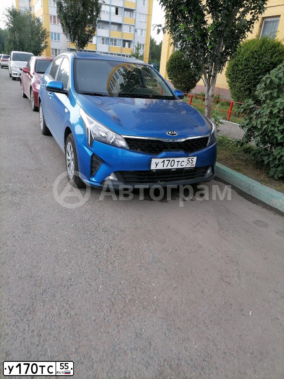 Фото автомобиля KIA RIO, 2020 — госномер У170ТС55. Цвет: синий