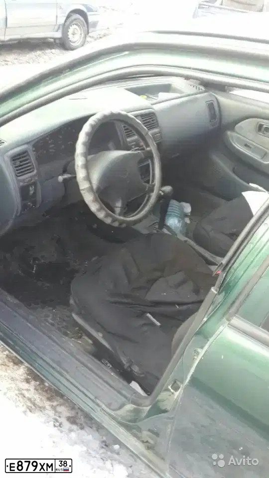 Фото автомобиля NISSAN ALMERA, 1997 — госномер Н174СТ33. Цвет: ЗЕЛЕНЫЙ
