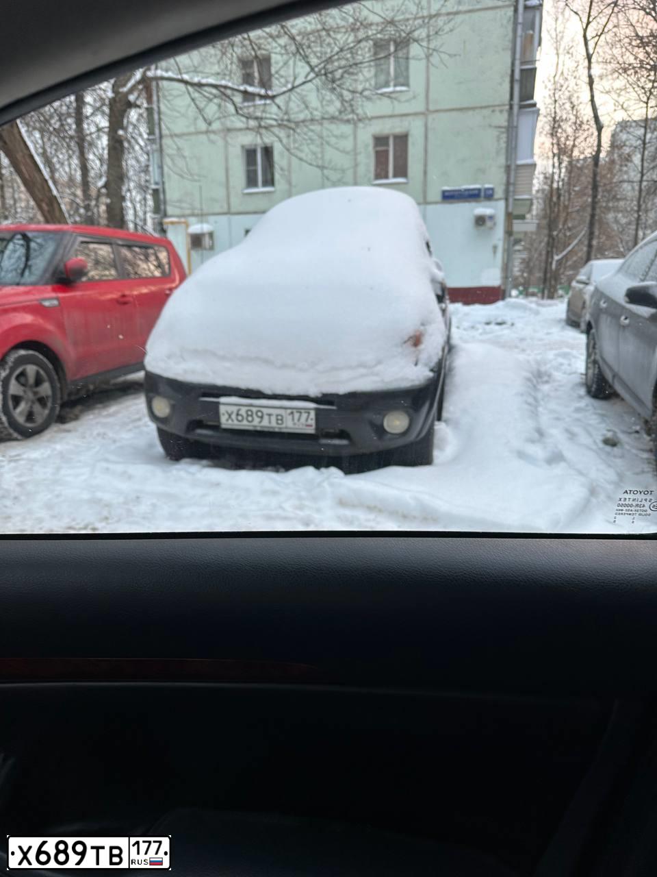 Фото автомобиля TOYOTA RAV4, 2003 — госномер Х689ТВ177. Цвет: ЧЕРНЫЙ