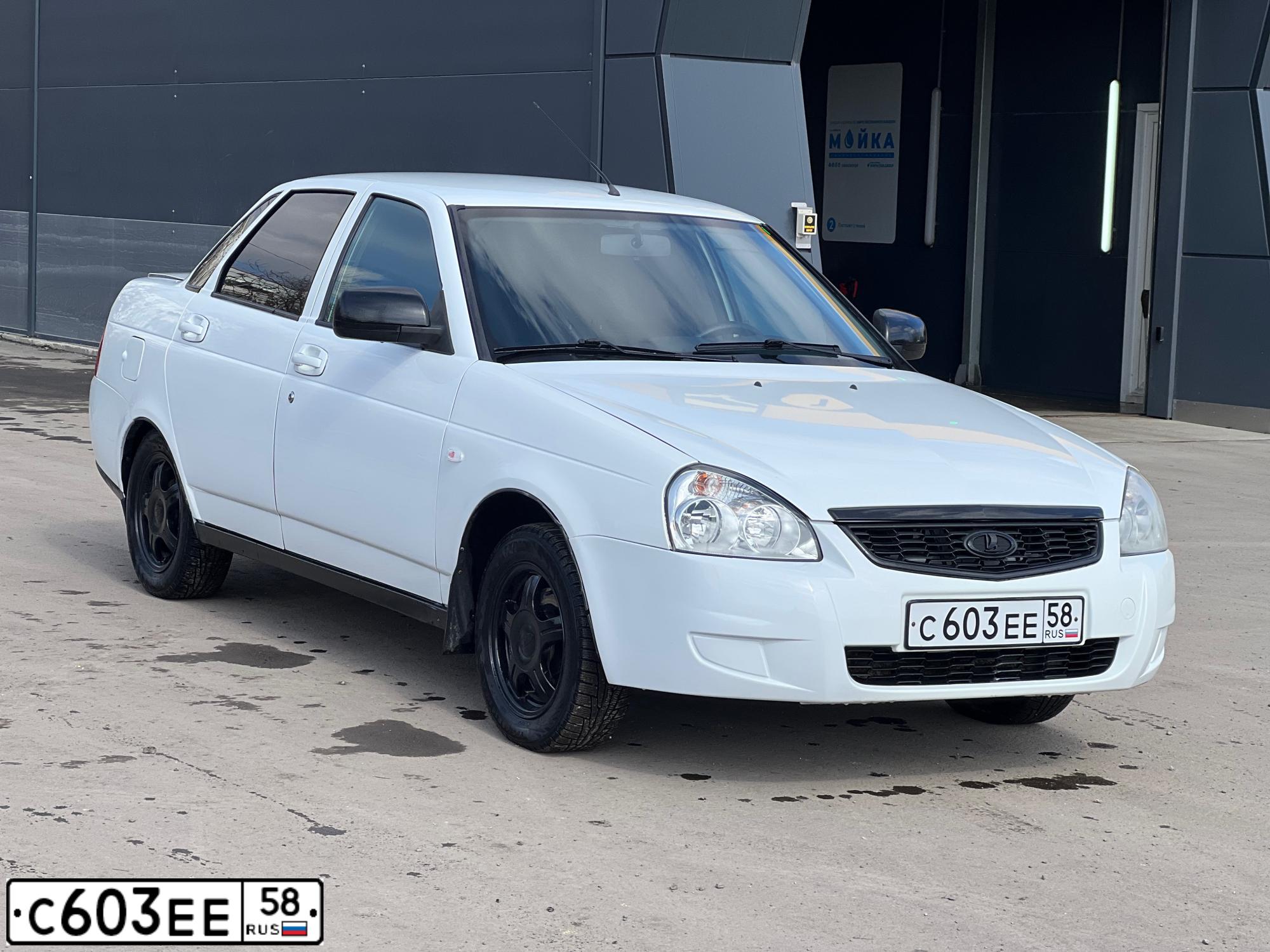 Фото автомобиля LADA 2170 PRIORA, 2013 — госномер С603ЕЕ58. Цвет: Белый