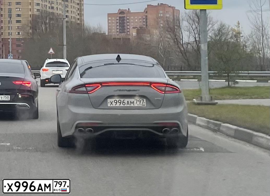 Фото автомобиля KIA STINGER, 2018 — госномер Х996АМ797