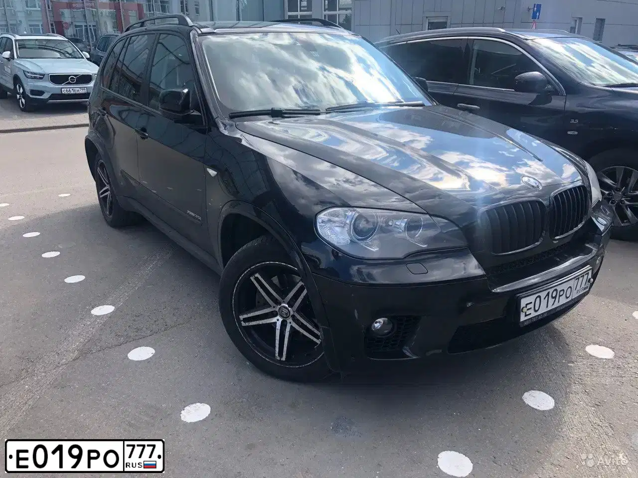 Фото автомобиля BMW X5, 2013 — госномер Р425СН790. Цвет: ЧЕРНЫЙ