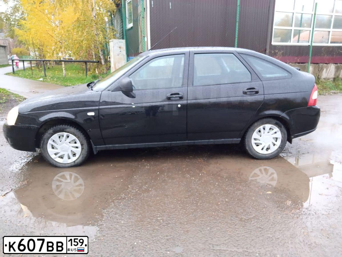 Фото автомобиля LADA 2172 PRIORA, 2015 — госномер Х351ЕУ196. Цвет: ЧЕРНЫЙ