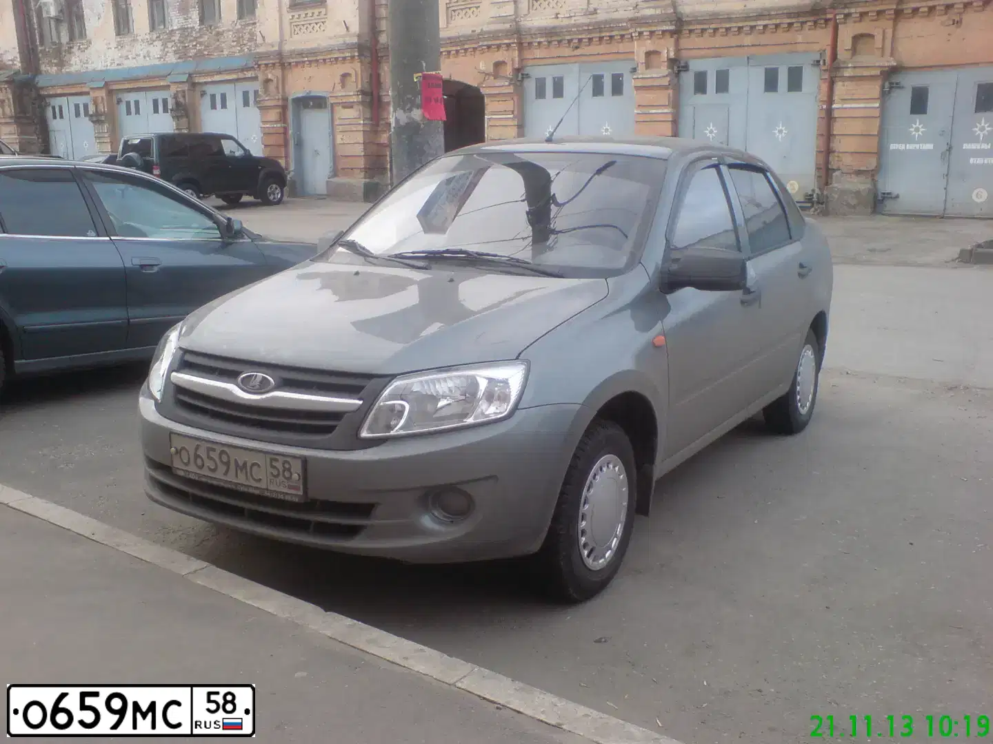 Фото автомобиля LADA 2190 GRANTA, 2013 — госномер О659МС58. Цвет: ТЕМНО-СЕРЫЙ МЕТАЛЛИК