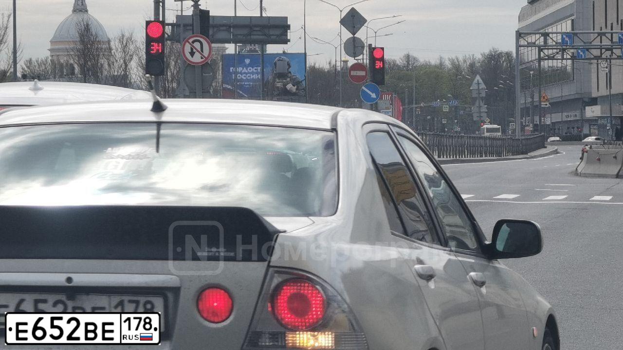 Фото автомобиля LEXUS IS, 2001 — госномер Н099МВ977