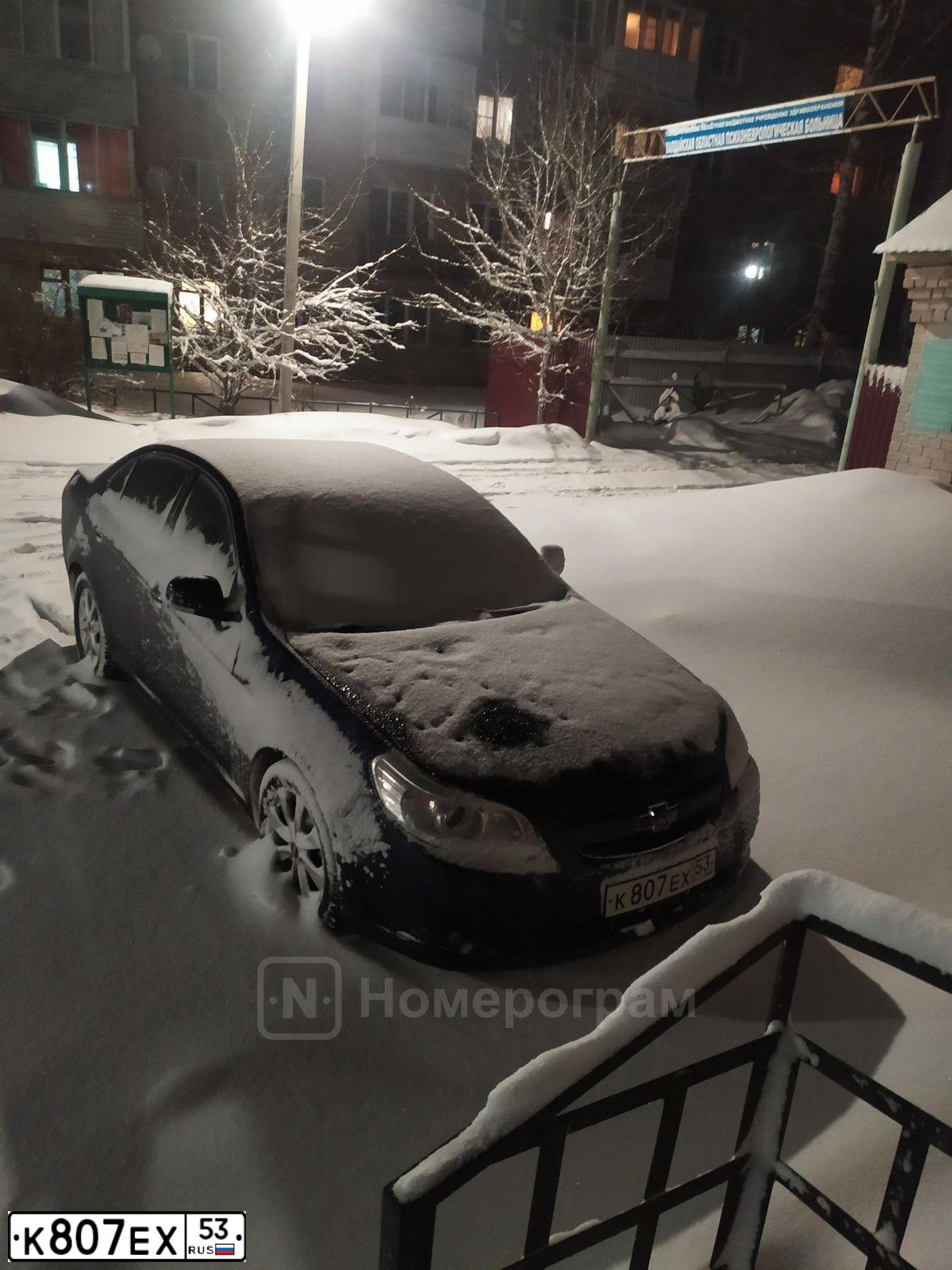 Фото автомобиля CHEVROLET EPICA, 2009 — госномер Х070ХВ98. Цвет: синий