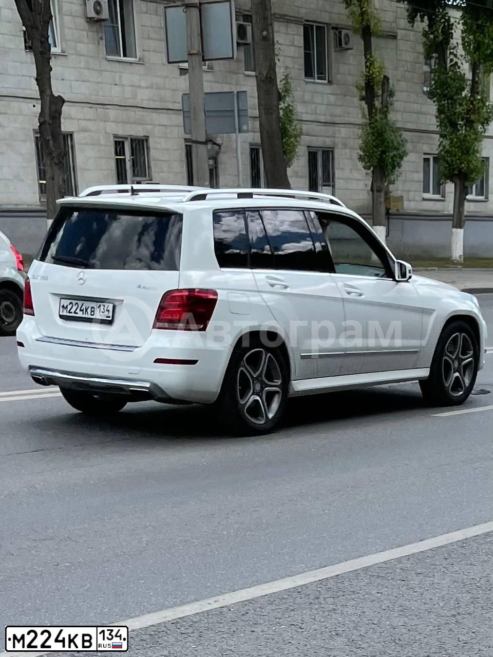Фото автомобиля MERCEDES C-KLASSE, 2012 — госномер О999РР34. Цвет: Белый