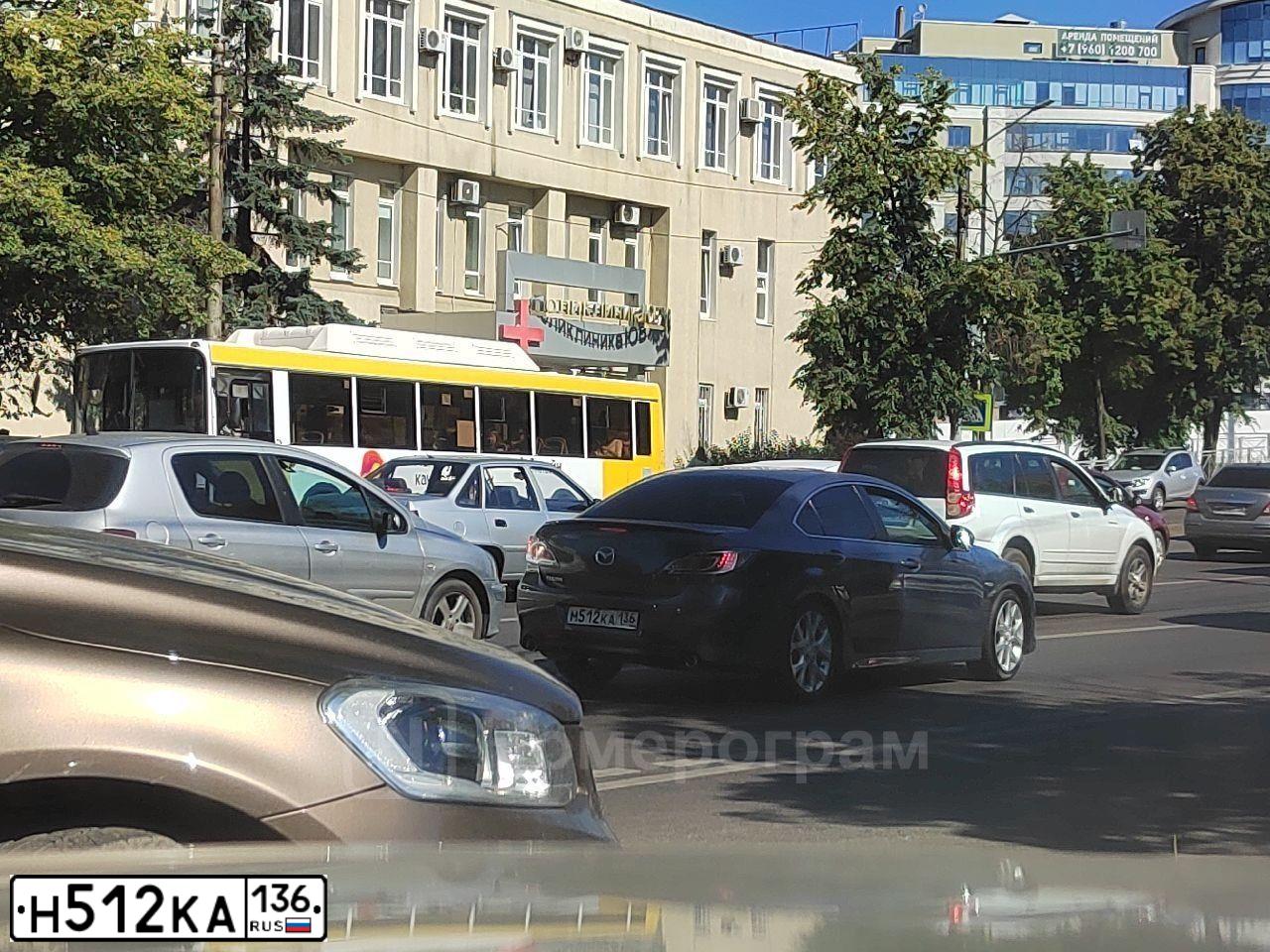 Фото автомобиля MAZDA CX-5, 2019 — госномер К942ВХ18. Цвет: ЧЕРНЫЙ