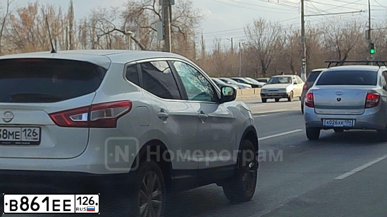 Фото автомобиля HYUNDAI CRETA, 2016 — госномер В861ЕЕ126. Цвет: БЕЛЫЙ