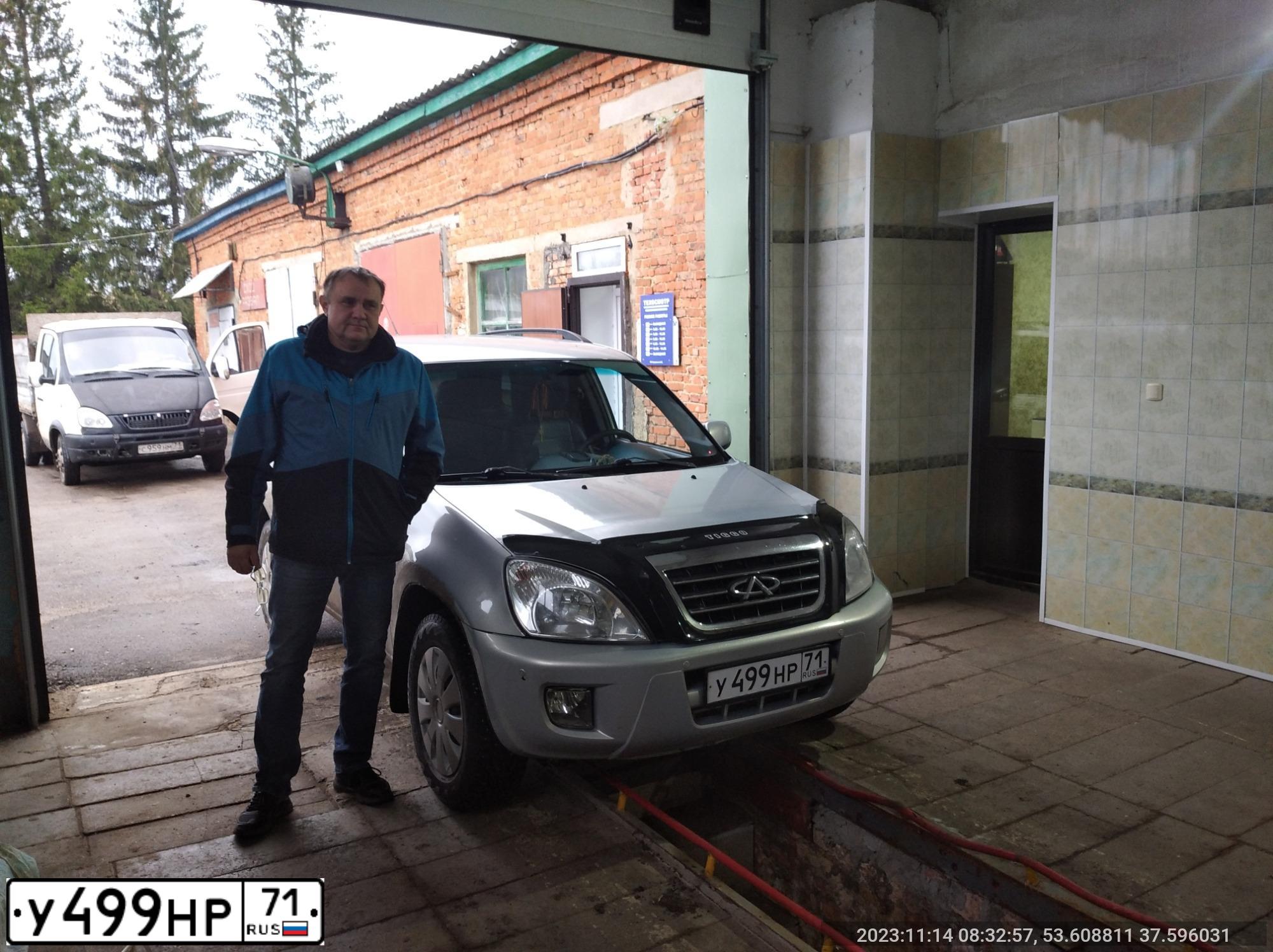 Фото автомобиля TAGAZ TINGO, 2010 — госномер У499НР71. Цвет: Серебристый