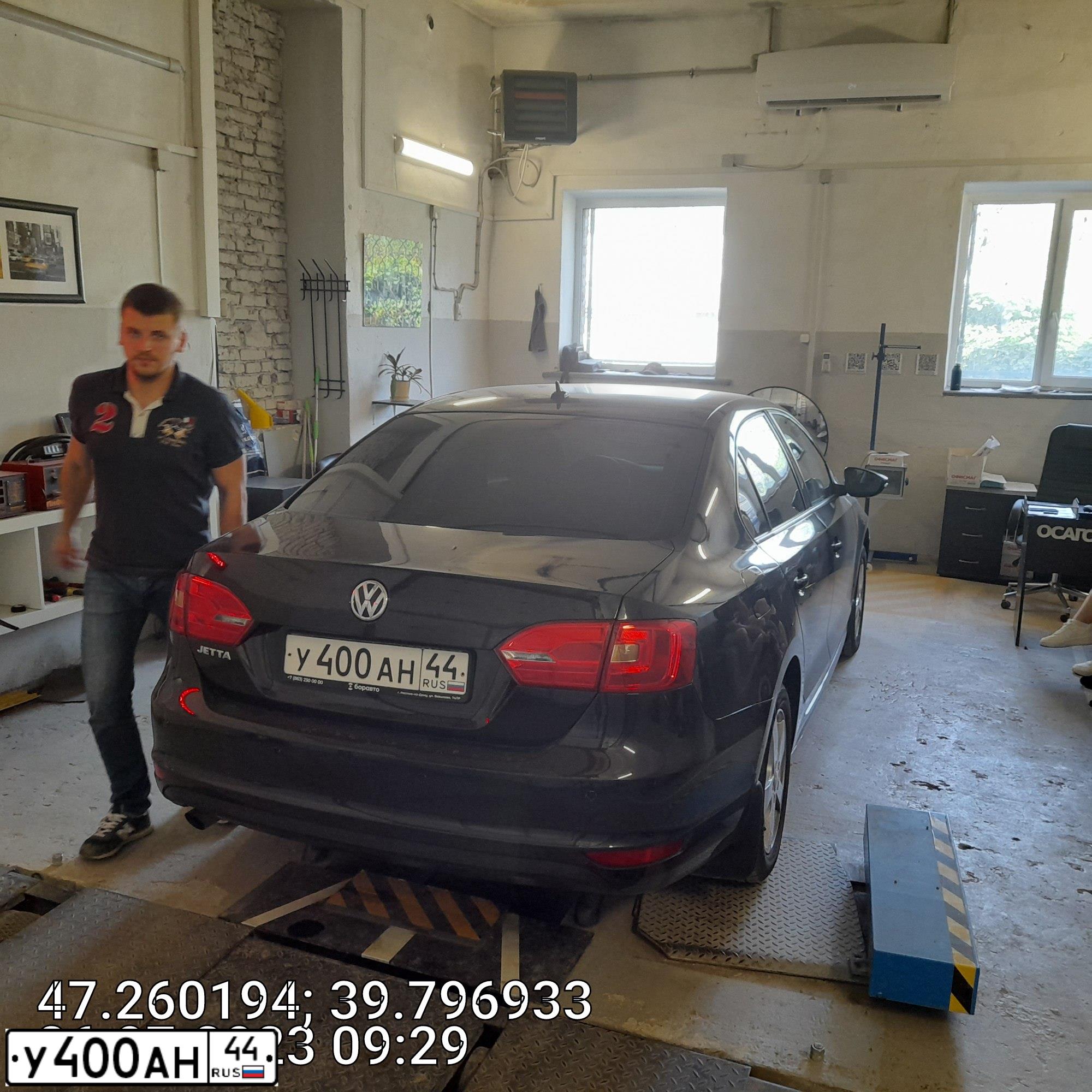 Фото автомобиля VOLKSWAGEN JETTA, 2013 — госномер С818МУ761