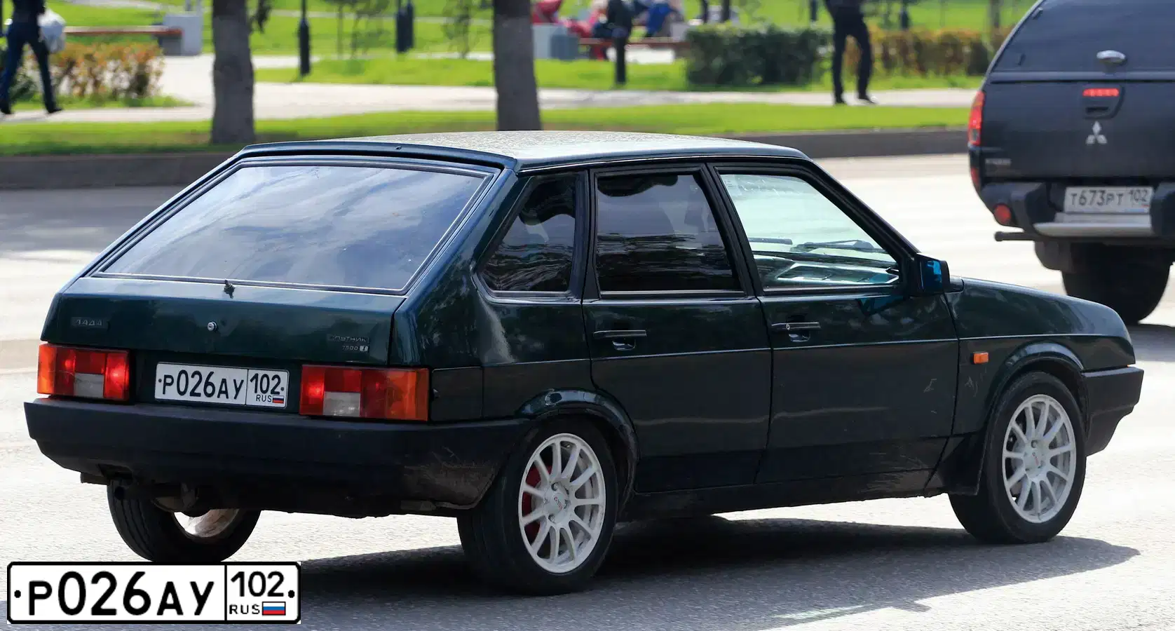 Фото автомобиля LADA 2109 SAMARA, 2004 — госномер Р026АУ102. Цвет: ТЕМНО-ЗЕЛЕНЫЙ